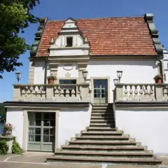 Zamek w Kręgu: historia, tajemnice i praktyczne informacje dla turystów