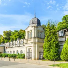 Pałac w Nałęczowie: historia, architektura i tajemnice do odkrycia