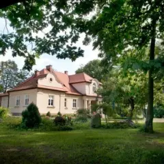 Dworek Ostoja - wyjątkowe miejsce na wydarzenia i tradycyjne dania