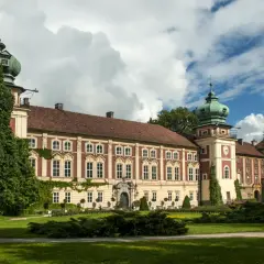 Zamek w Łańcucie zdjęcia: Odkryj piękno i tajemnice architektury