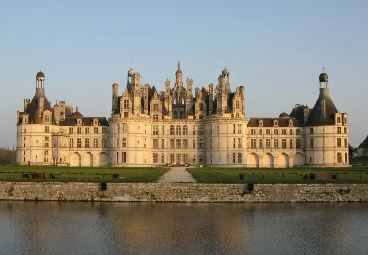 Zamek w Chambord: historia, ceny biletów i sekrety architektury, które musisz poznać