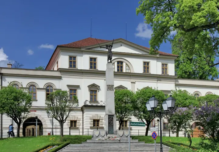Miasto i gmina na Śląsku Cieszyńskim: historia, geografia i administracja regionu