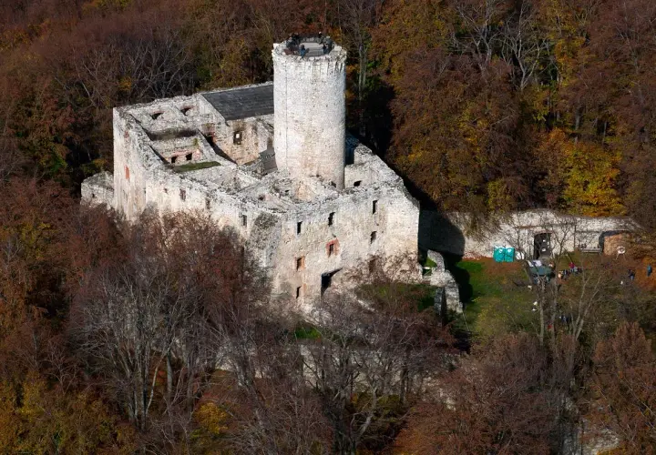 Zamek Lipowiec w Babicach: historia, atrakcje i tajemnice zamkowej okolicy