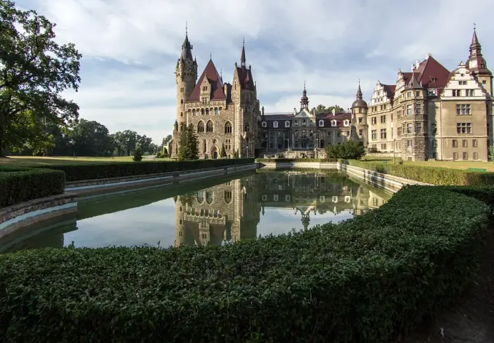 Najpiękniejsze pałace na Śląsku do zwiedzania – odkryj ich historię