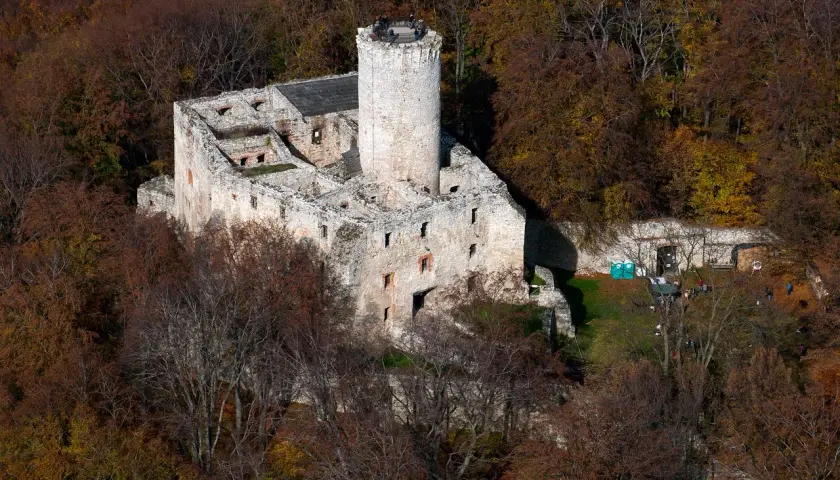 Zamek Lipowiec w Babicach: historia, atrakcje i tajemnice zamkowej okolicy