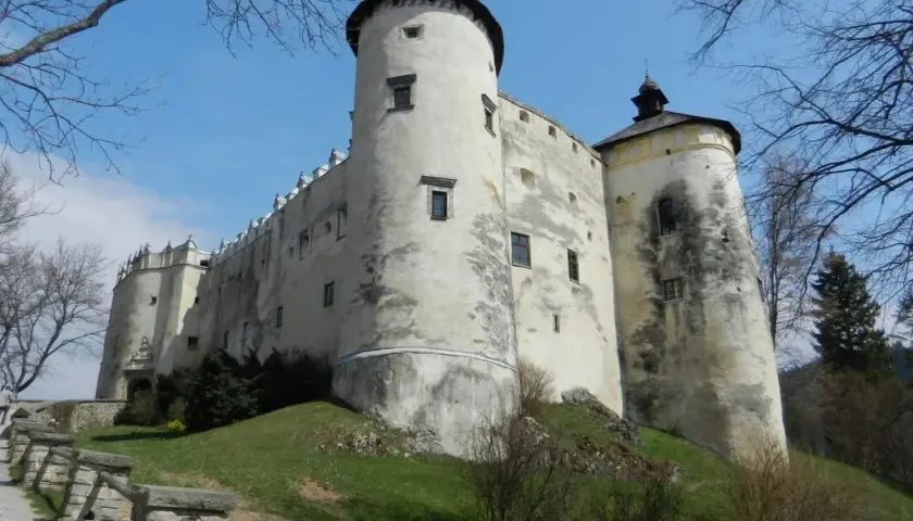 Nocleg w zamku w Niedzicy – wyjątkowe doświadczenie w historii