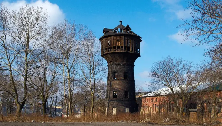 Huty na Śląsku: historia, lokalizacje i ich wpływ na rozwój regionu