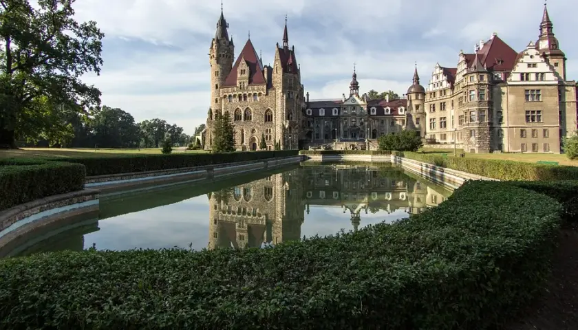 Najpiękniejsze pałace na Śląsku do zwiedzania – odkryj ich historię