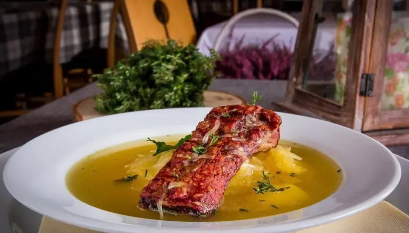 Sichlański Dworek menu – odkryj wyjątkowe dania i smaki