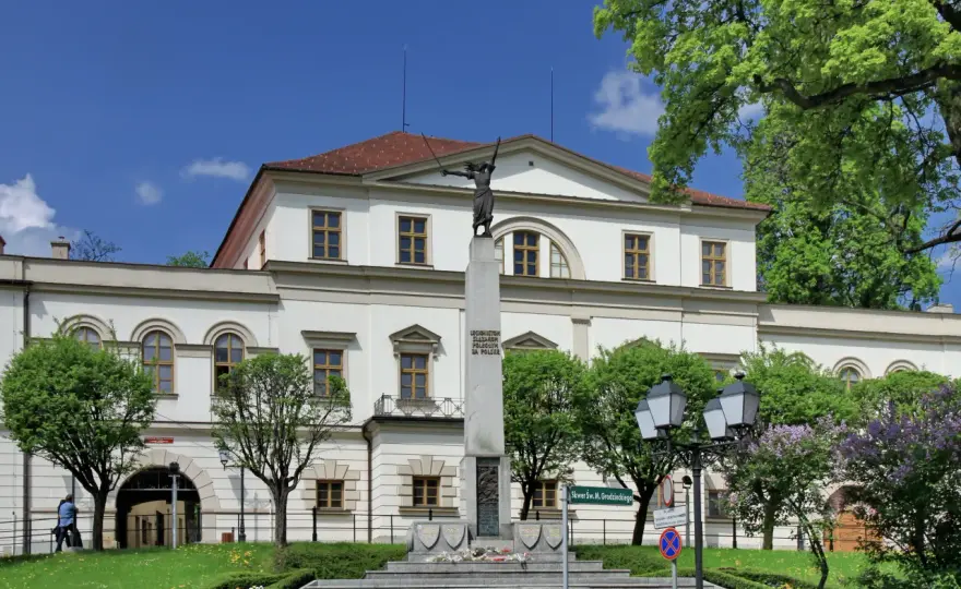 Miasto i gmina na Śląsku Cieszyńskim: historia, geografia i administracja regionu