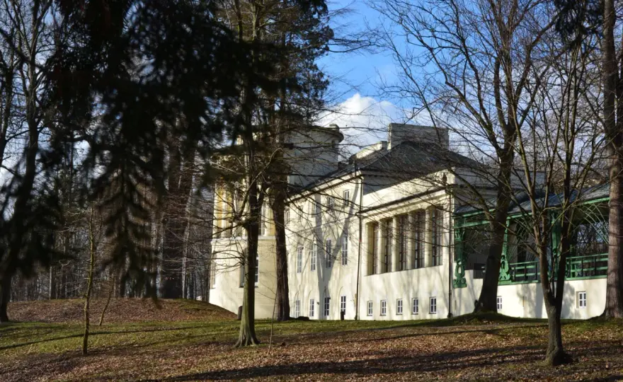 Pałac w Zarzeczu: historia, zwiedzanie i tajemnice zabytkowego miejsca