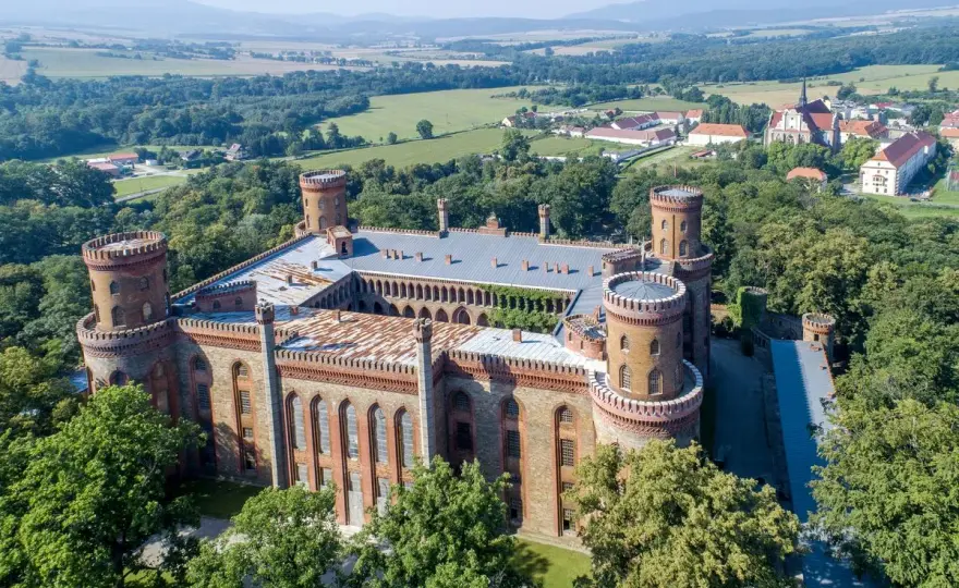 Pałac w Kamieńcu Ząbkowickim hotel - wyjątkowe miejsce na wypoczynek