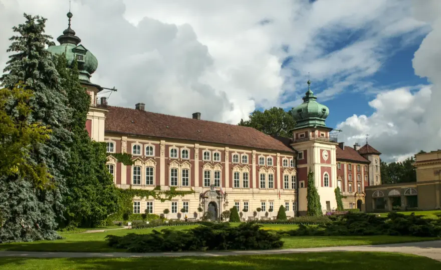 Zamek w Łańcucie zdjęcia: Odkryj piękno i tajemnice architektury