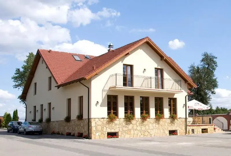 Dworek Biesiadny Radzewice - idealne miejsce na wesele i wypoczynek
